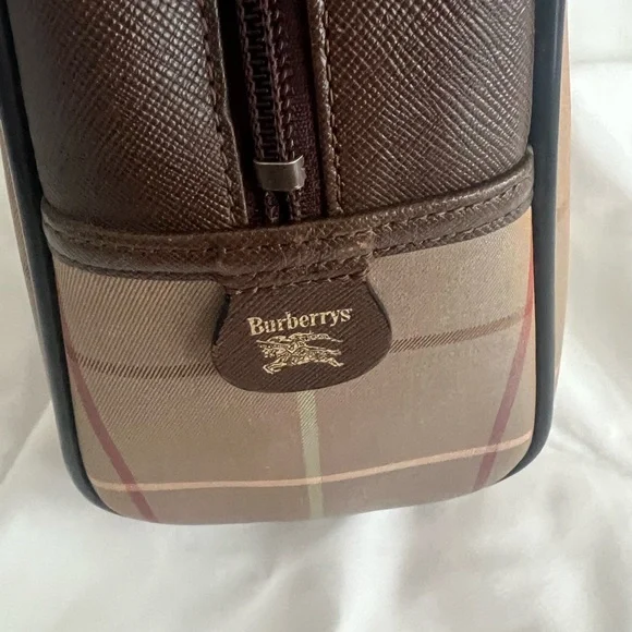 Burberrys Boston bag with Gold Accents - Picture 10 of 16